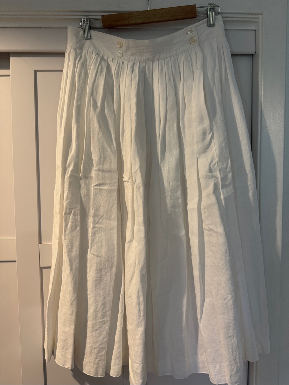 Vintage Linen Jones New York White A-Line linen Pleated Skirt